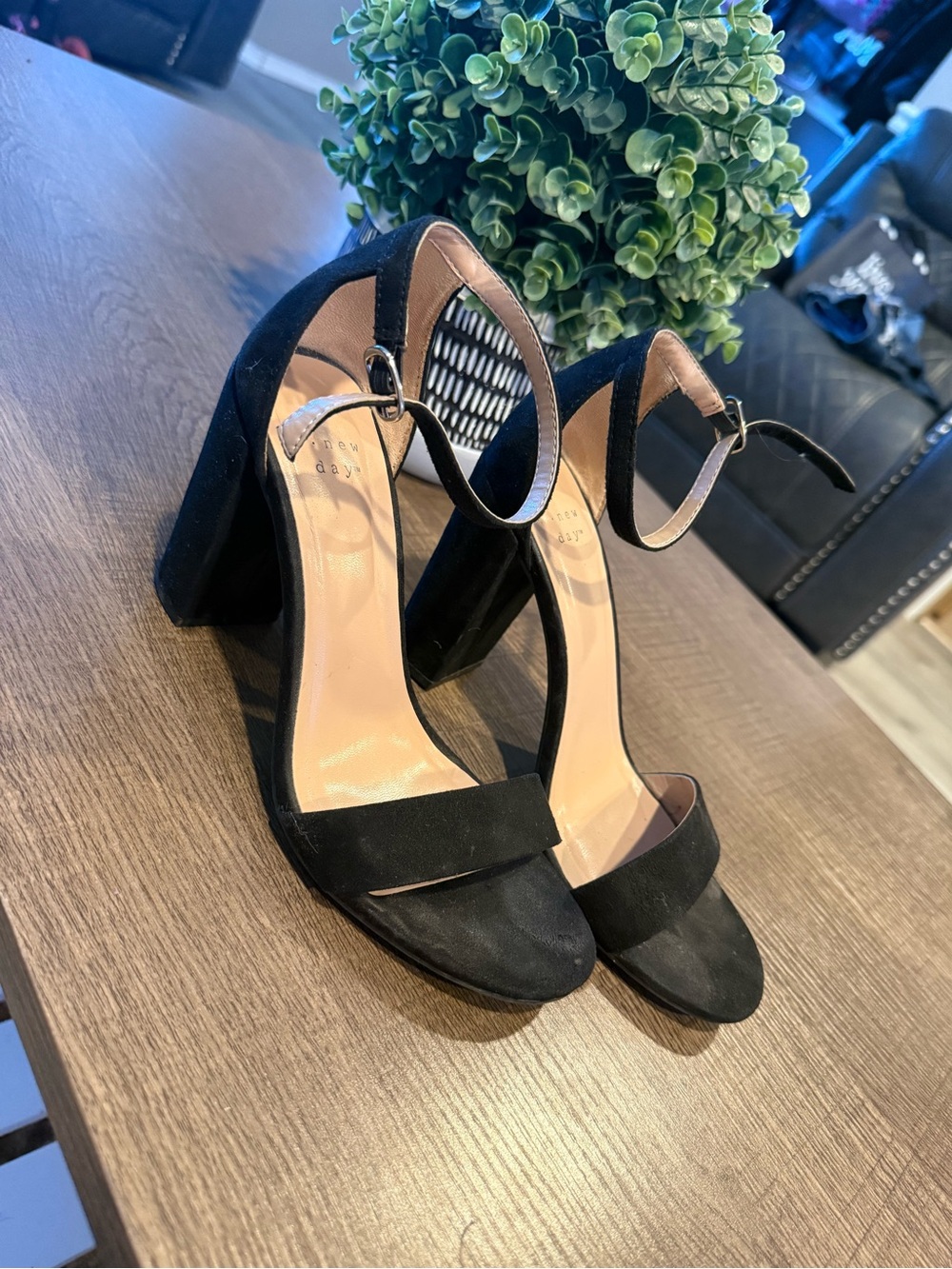 Classic Black Suede Ankle-Strap Block Heel Sandals - Women